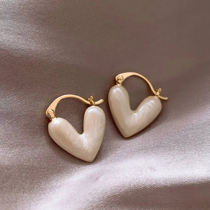 Heartfelt Glamour: Trendy Stud Earrings for Women's Elegant Fashion